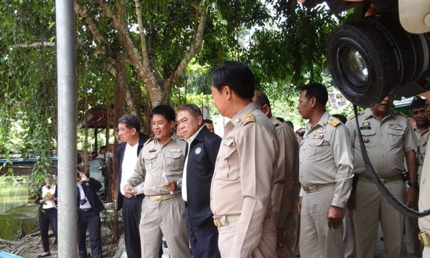 โครงการก่อสร้างฝายน้ำล้นหน้าวัดหาดส้มแป้น